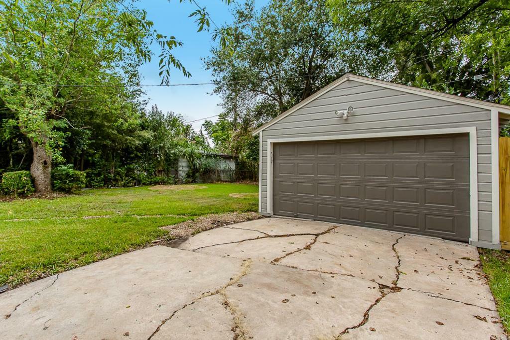 The Blue Door Bungalow - Luxury Home Downtown Houston Exterior photo